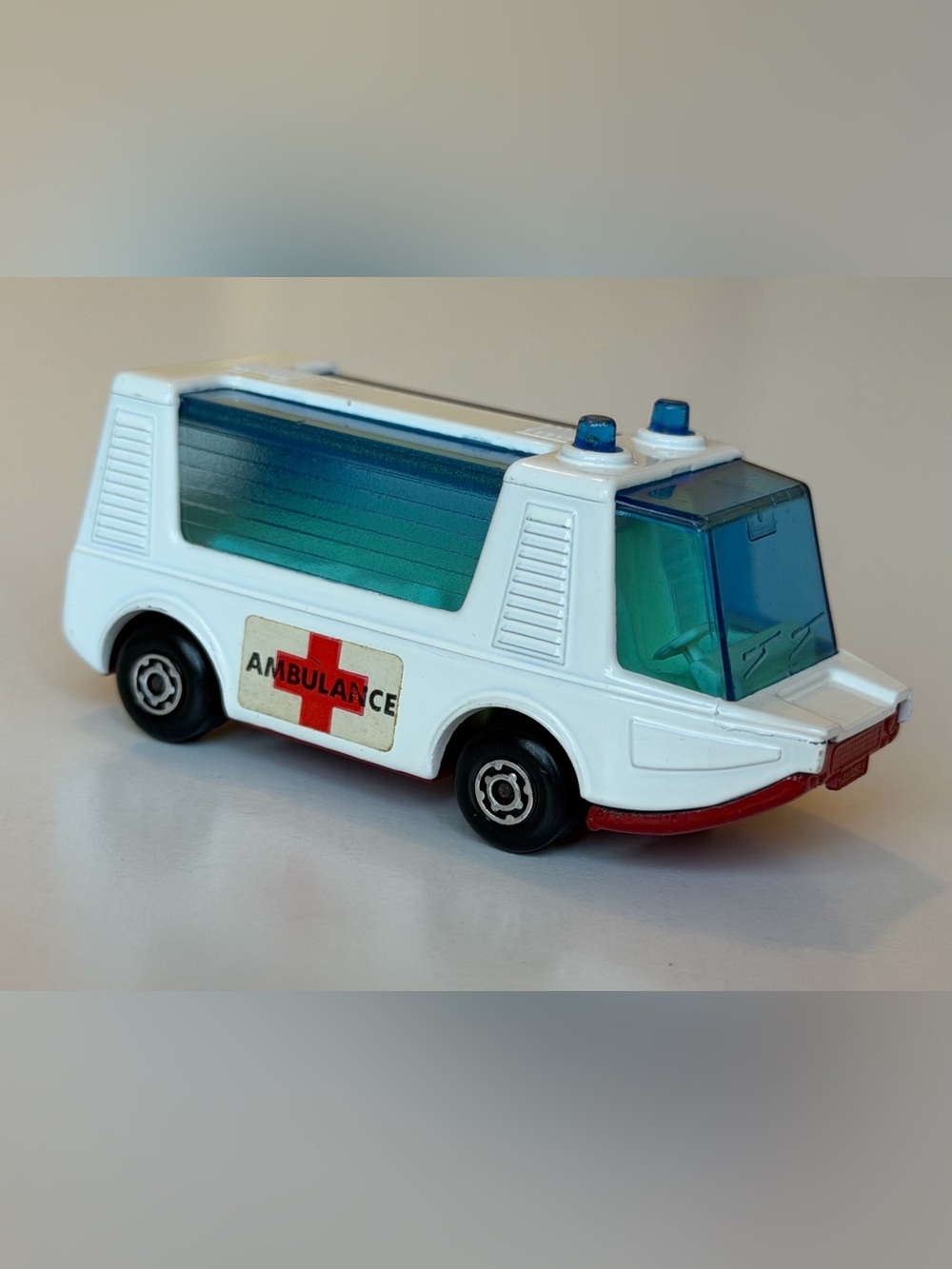 Vintage Matchbox Superfast No. 46 Stretcha Fetcha Ambulance 1971 Lesney England